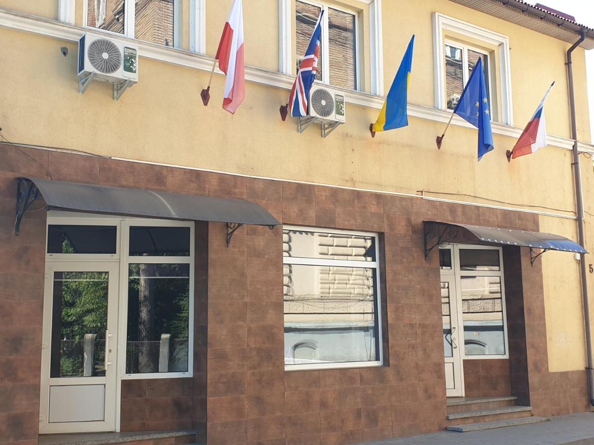 Мандри Хостел Uzhhorod Exterior photo
